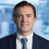 E-mail e número de telefone de Duke Dennis