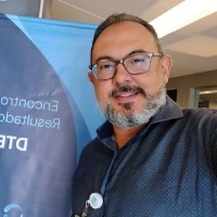 Cesar Castro Email