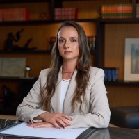 Amanda Loschiavo Teixeira Email