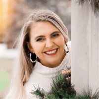 Chloe Spencer Email & Phone Number