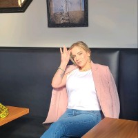 Chloë Caffee Email & Phone Number