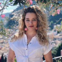 Sara Reinis Email & Phone Number