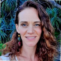 Amanda Bates