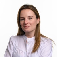 Julie Geeraert Email