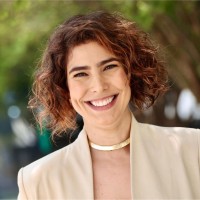 Maria de Sá Cavalcanti Email & Phone Number