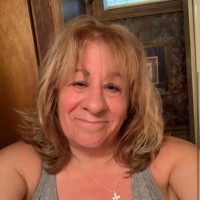 Etsy Employee Sandy Bernier's profile photo