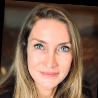 Esther Vries