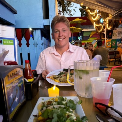 Wireless Buybacks Employee Russell Brueckner's profile photo