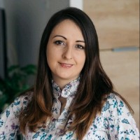 Karolina Paradowska-Waltrowska Email