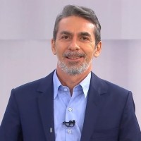 Roberto Camargo Email