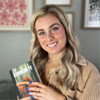 Julia Bender's profile photo