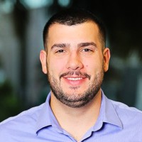 Victor Ferreira Email
