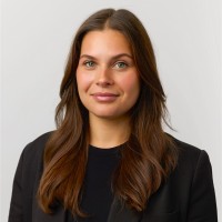 Paramount Liquor Employee Nela Tausan's profile photo