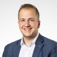 Dominic Öfner Email