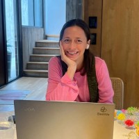 Candelaria Escuti Email
