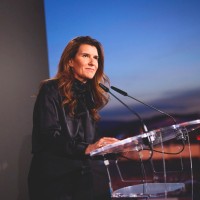 Email e telefono di Delphine Viguier-Hovasse