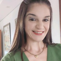 Ariana Tertuliano Email