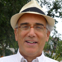 MoonCostumes.com Employee Joseph Aronesty's profile photo