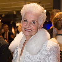 Sue Davidson Email & Phone Number