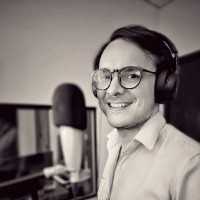 Luis Santiviago Email