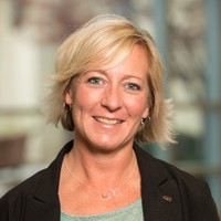 UMB Bank Employee Jenny Larson's profile photo