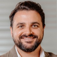 Carlos Eduardo Niro Garcia Email