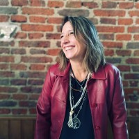 Ana Beatriz Silva Email & Phone Number