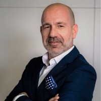 Nikolas Apostolis Email
