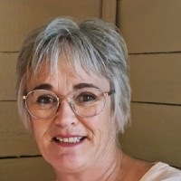 Robyn McKenzie Email