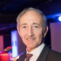 Phoenix Investor Relations Employee Roger Low's profile photo