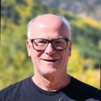 Les Kaplan Email & Phone Number