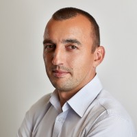 Tomasz Kmicic Email