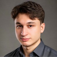 Benjamin-Lukas Haas Email