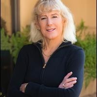 Email e telefono di Elizabeth Kirkpatrick