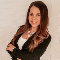 Baird & Warner Employee Angie Hare's profile photo