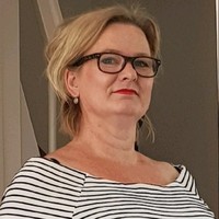 Nicole Landzaat Email
