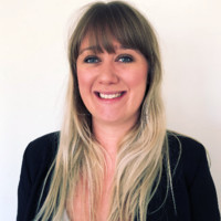 Julia Mollberg ♠️ Email