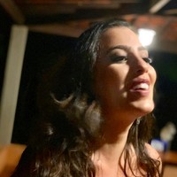 Julia Calixto Email