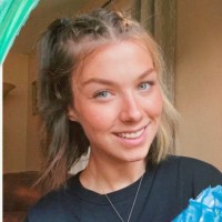 Rainbow Graphics Employee Laura Costello's profile photo