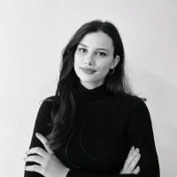 Jelena Stanić Email