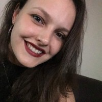 Camila de Pieri Fernandes Email
