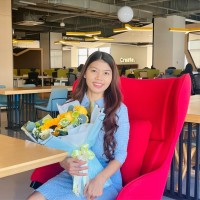 uab bank Employee Yee Mon's profile photo