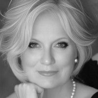 Lucy Hendricks Email & Phone Number