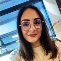 Célia A Email