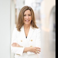 Lisa Olinger Email & Phone Number