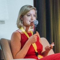 Eva Lalakova Email