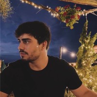 Vítor D. Email