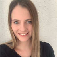 Lenka Kučerová Email