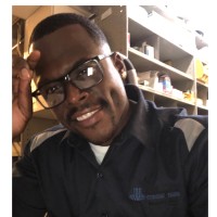 Los Angeles Convention Center Employee Larry Dennis's profile photo