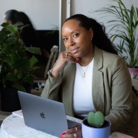 Nicole Ohlén Email